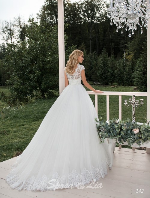 https://www.sposa-lia.com/images/stories/virtuemart/product/242       (3).jpg